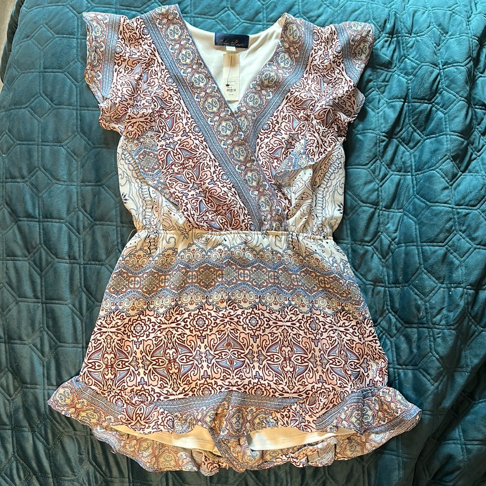 NWT Boho Print Francesca’s Ruffle Hem Romper -Size S